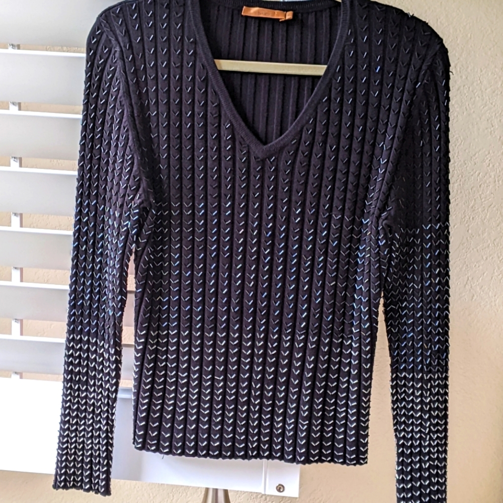 🔥BELLDINI BEAUTIFUL V-NECK BLACK SEQUINED SWEATER